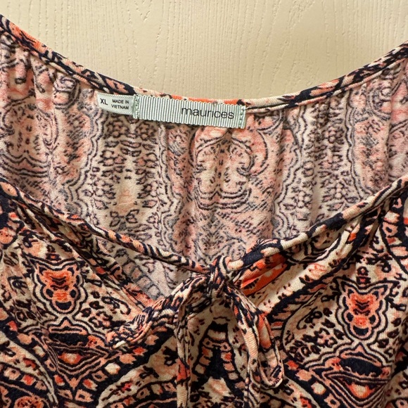 Cold shoulder top size xl - Picture 4 of 11